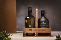 Siós kinkekomplekt I - oliivõli ja balsami veiniäädikas puidust alusel